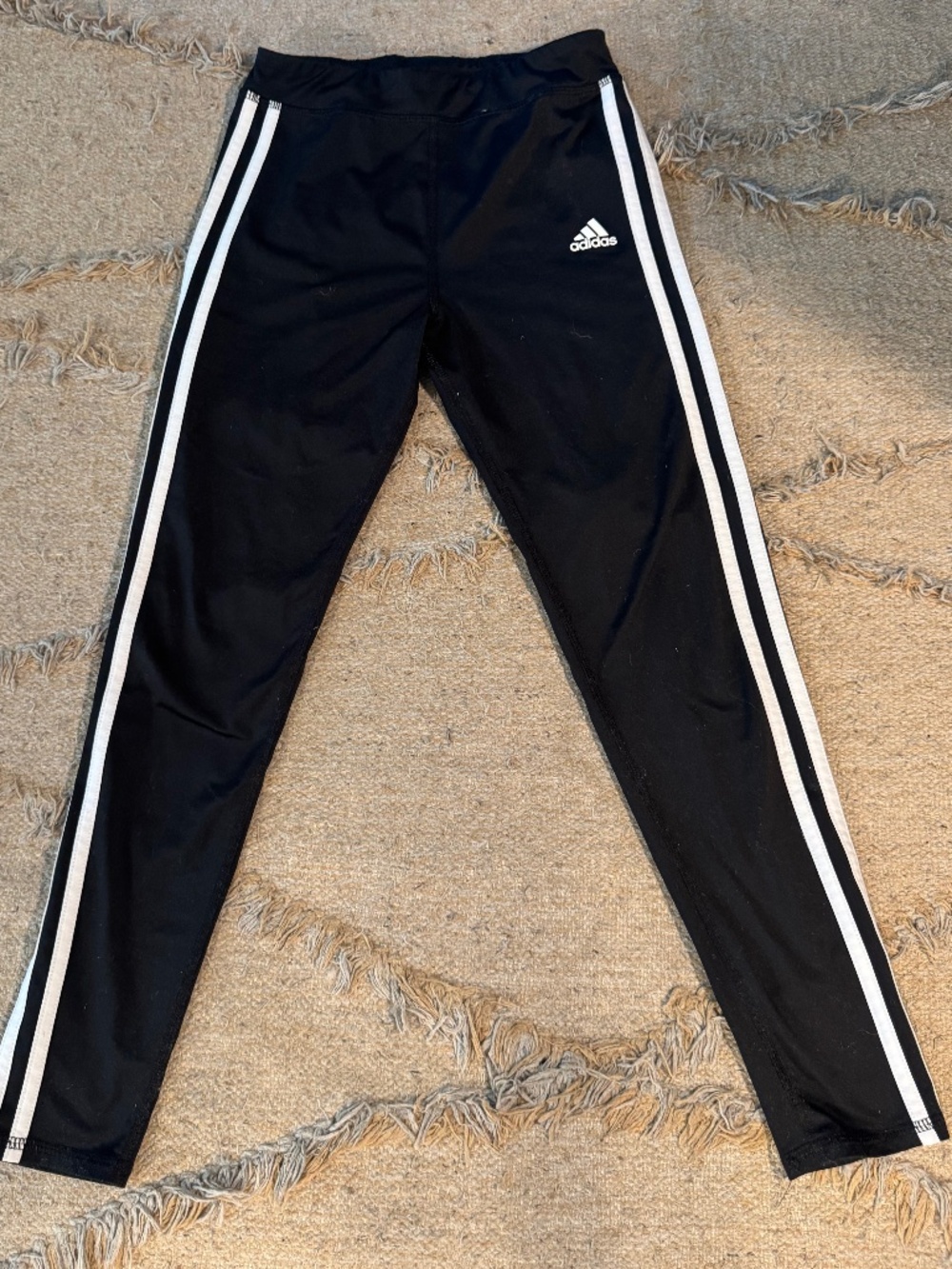 Kids Adidas skinny leg track pant 10/12